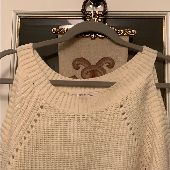 Olivia Palermo Chelsea28 cold shoulder ribbed cream winter pontelle sweater - Picture 7 of 11